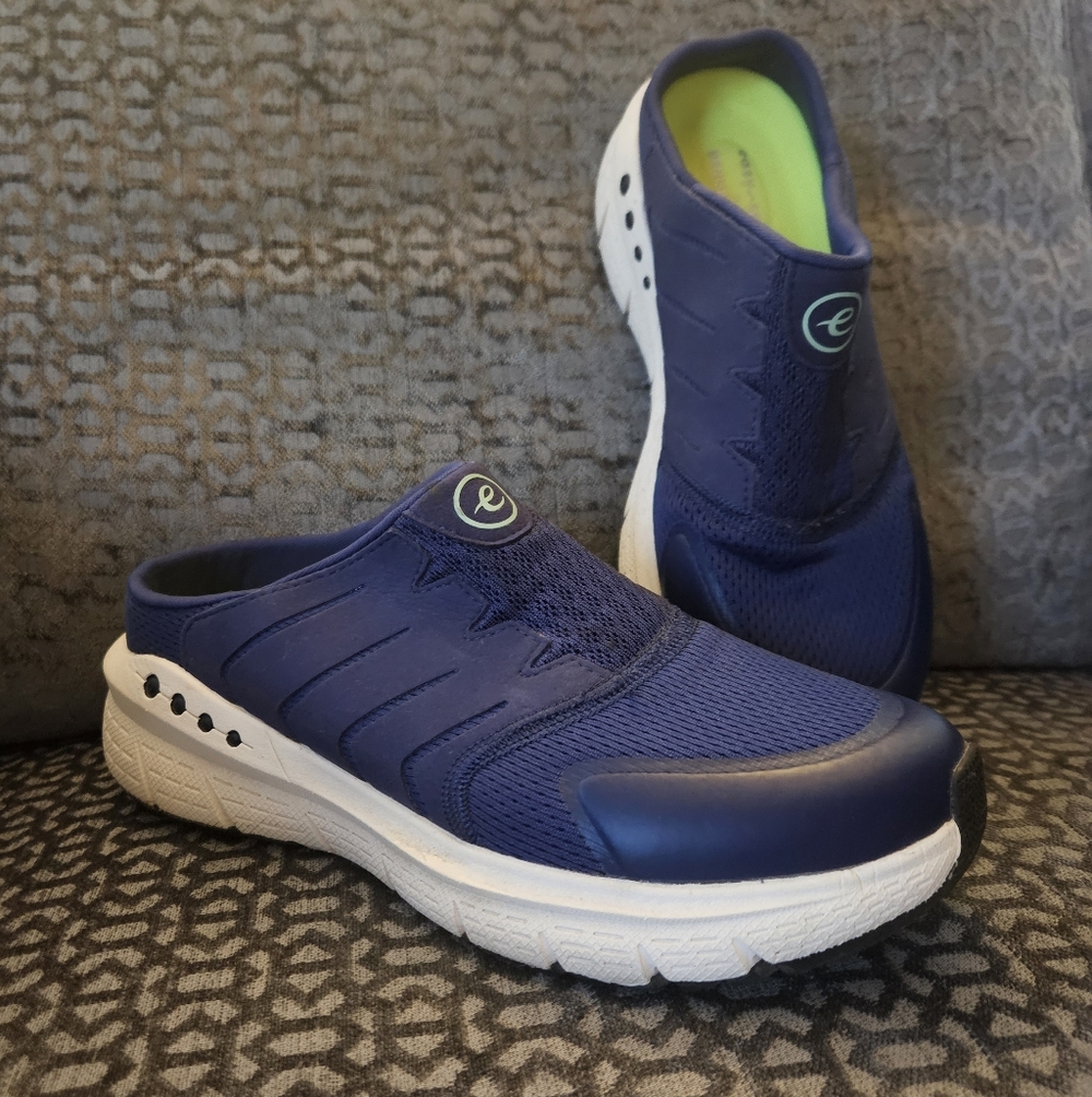 Easy Spirit Women's Navy Mule Slip-On Shoes - Sz 8 - Picture 5 of 10